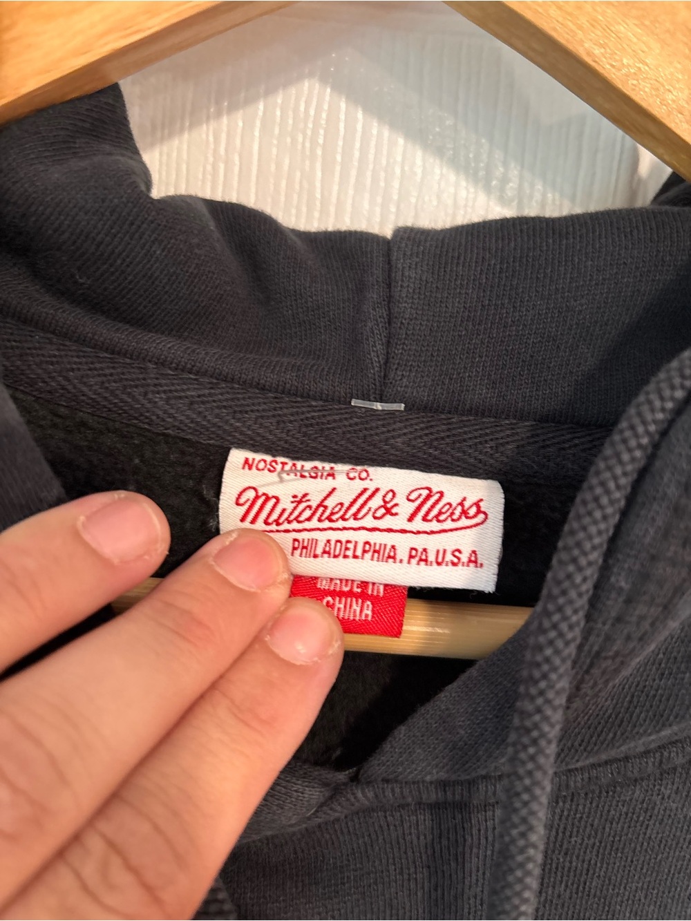 Mitchell & Ness Philadelphia Eagles sweatshirt size large - Picture 6 of 8